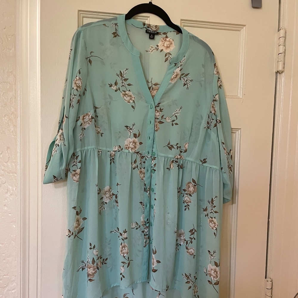 Torrid button down sheer blouse high low hem 0